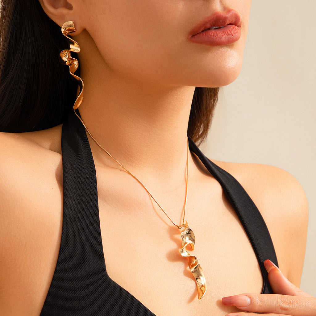 Geometric Spiral Liquid Metal Twist Necklace